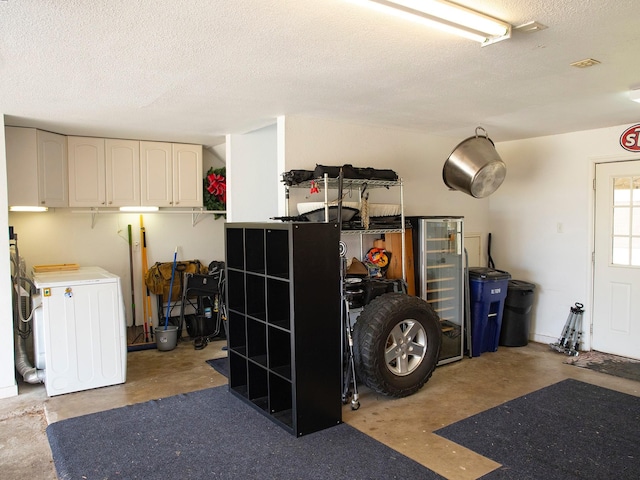 907 Davis Rd, League City, TX 77573 - view of garage