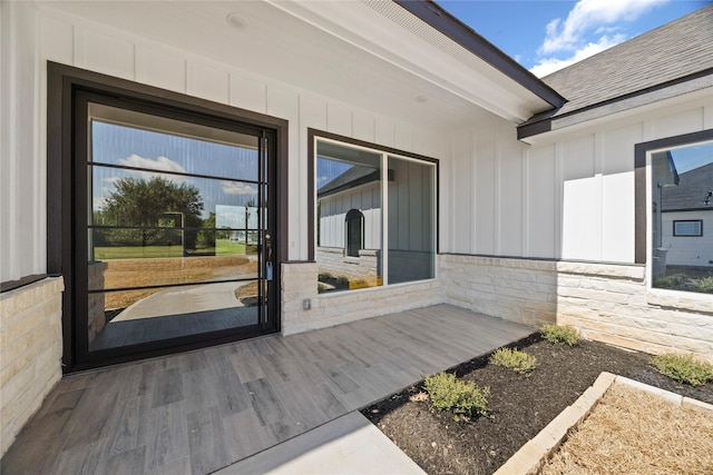 42 Meadow Lake Dr, Trinity, TX 75862 - entrance to property featuring board and batten siding