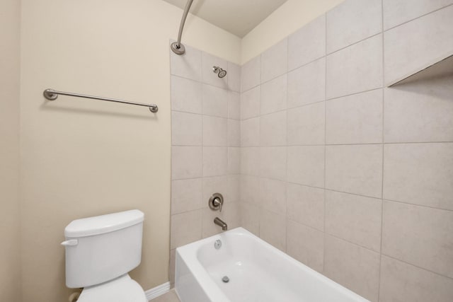 5627 Darling, Houston, TX 77007 - full bathroom with toilet and bathtub / shower combination