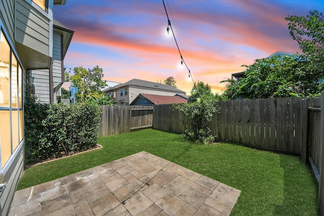 5627 Darling, Houston, TX 77007 - view of yard with a patio