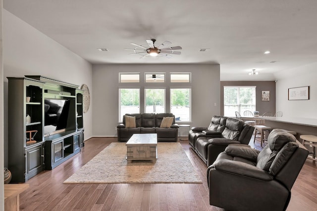 9175 White Tail Dr, Conroe, TX 77303 - living room featuring ceiling fan, wood finished floors, recessed lighting, and baseboards
