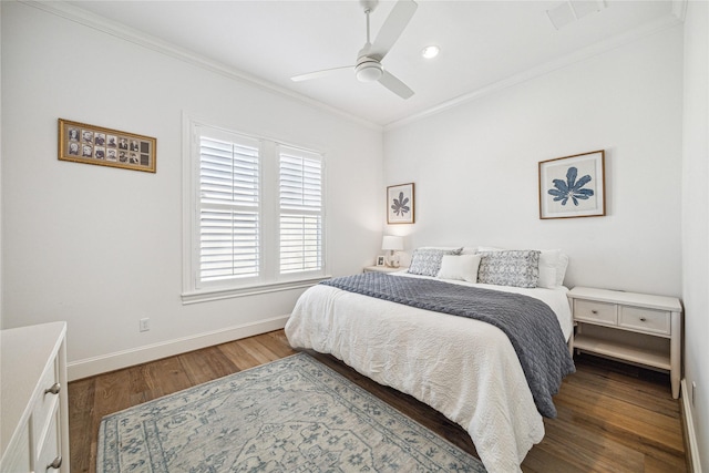 7506 Little Caprese Ln, Houston, TX 77055 - bedroom featuring crown molding, wood finished floors, baseboards, and a ceiling fan