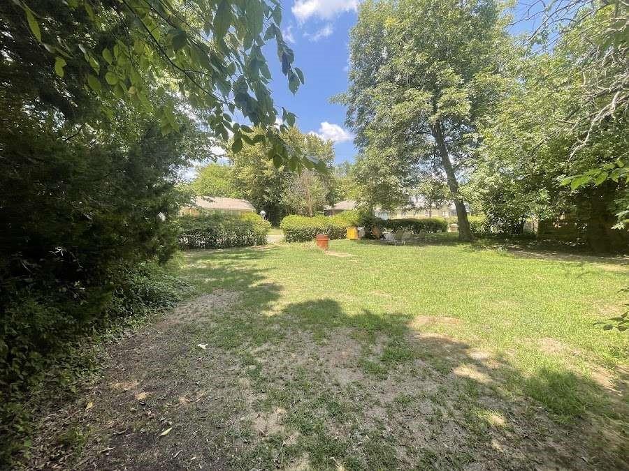 530 E Cherry St, Paris, TX 75460 - photo 2