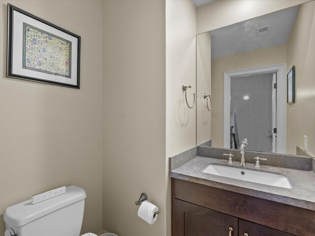 1616 Rosewood St, Houston, TX 77004 - half bath featuring toilet and vanity