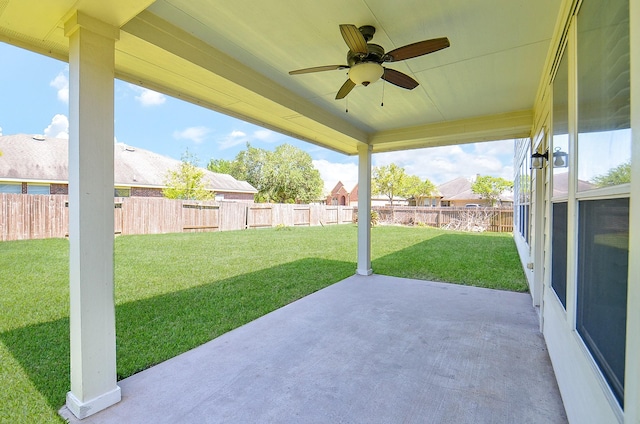902 Aqua Vista Ln, Rosenberg, TX 77469 - view of patio featuring ceiling fan