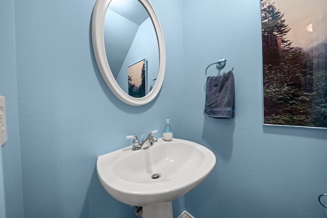 2223 Caroline Park Ln, Spring, TX 77386 - bathroom with a sink