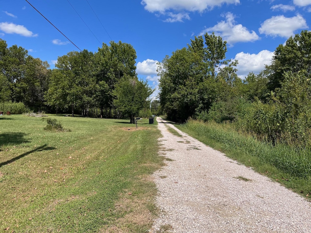 31 A R Kirk Rd, Trinity, TX 75862