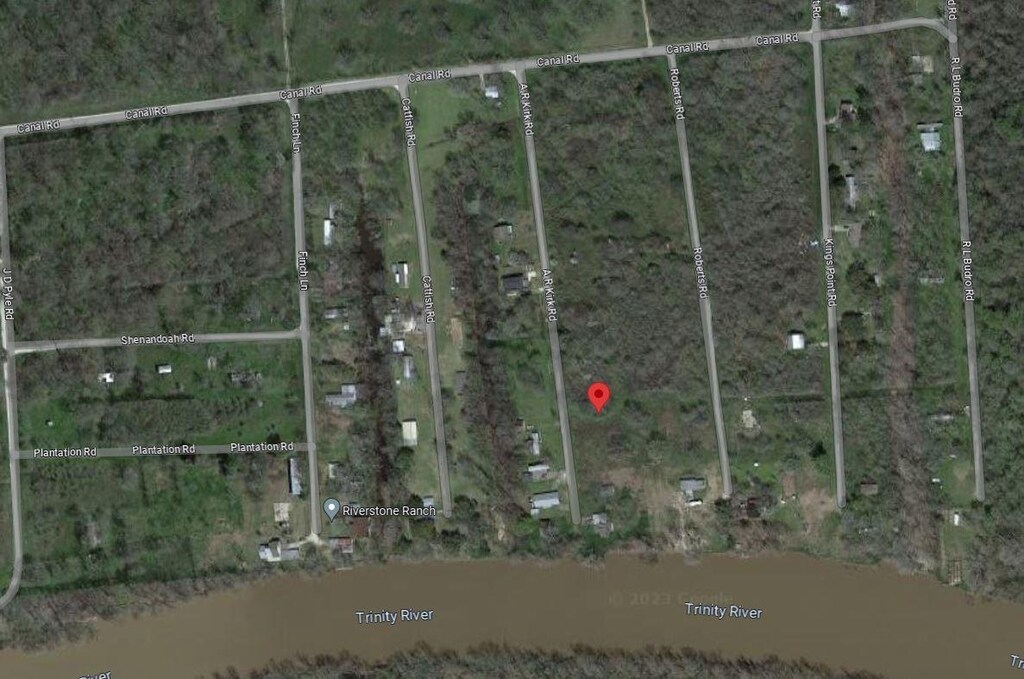 31 A R Kirk Rd, Trinity, TX 75862