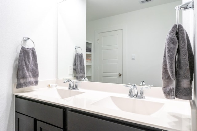 12327 Brandenburg Gate Dr, Houston, TX 77047 - full bathroom with double vanity
