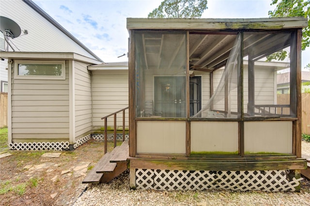 4603 New Orleans St, Houston, TX 77020 - back of property with a sunroom