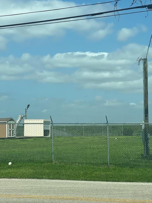 908 Lakeside Dr, Channelview, TX 77530