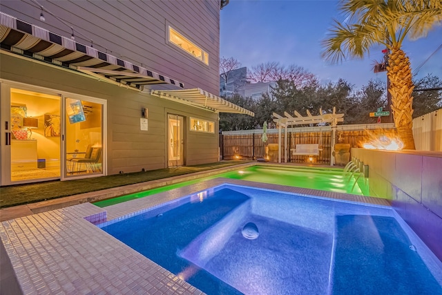 536 Rutland Pl, Houston, TX 77007 - view of swimming pool with a hot tub