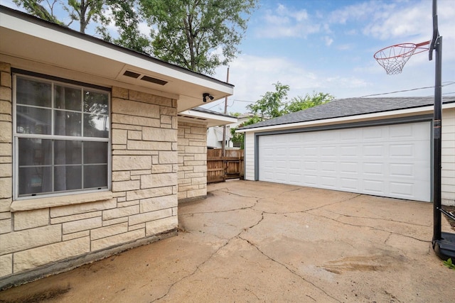 1219 Candlelight Ln, Houston, TX 77018 - view of detached garage