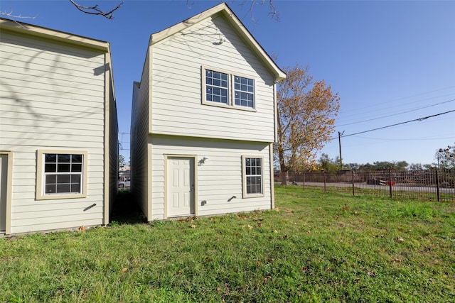 7754 Ave J, Houston, TX 77012 - view of rear view of house