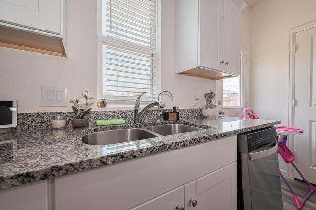 7826 Flowering Lotus Ln, Houston, TX 77016 - photo 16