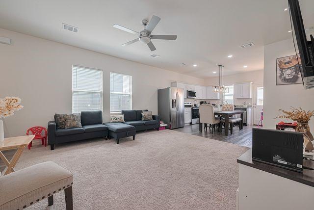 7826 Flowering Lotus Ln, Houston, TX 77016 - photo 9