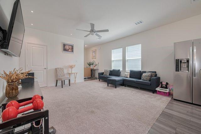 7826 Flowering Lotus Ln, Houston, TX 77016 - photo 10