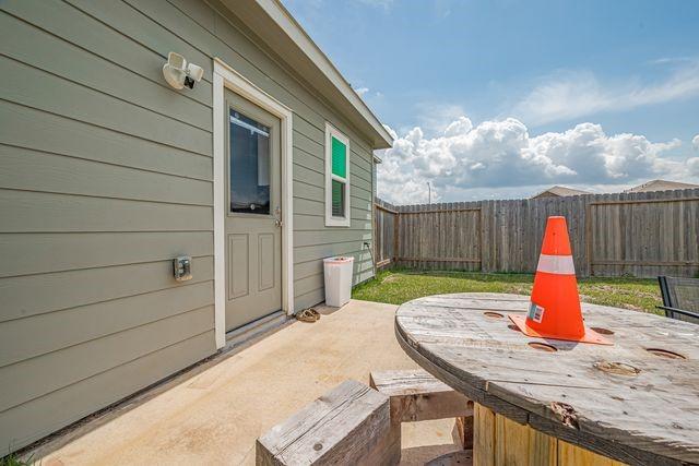 7826 Flowering Lotus Ln, Houston, TX 77016 - photo 36