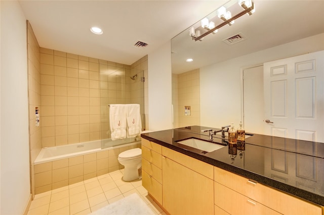 14 Greenway Plz Unit 19P, Houston, TX 77046 - full bath featuring tile patterned flooring, vanity, tiled shower / bath, and recessed lighting
