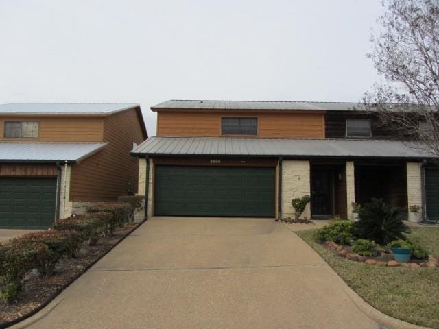 1914 20th St, Huntsville, TX 77340 - photo 1