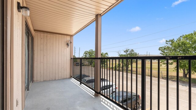 212 Plaza Verde Dr Unit F-22, Houston, TX 77038 - view of balcony