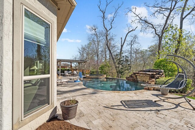 5131 Rowley Falls Ln, Sugar Land, TX 77479 - view of pool with a patio, a pool with connected hot tub, and a pergola