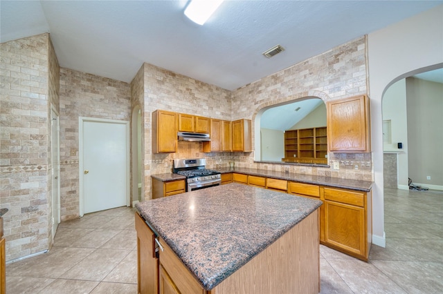 7810 Broken Arrow St, Baytown, TX 77521 - photo 17