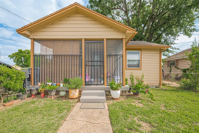 7512 Amarillo St, Houston, TX 77020 - view of front facade