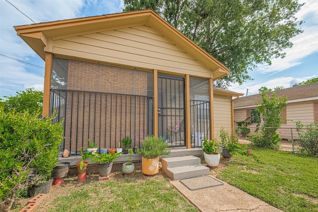 7512 Amarillo St, Houston, TX 77020 - view of property entrance