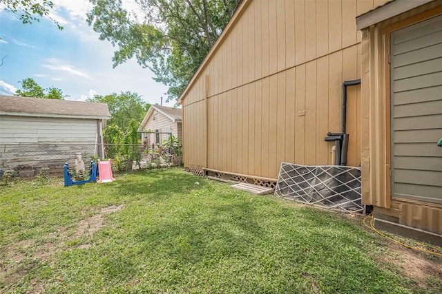 7512 Amarillo St, Houston, TX 77020 - view of yard