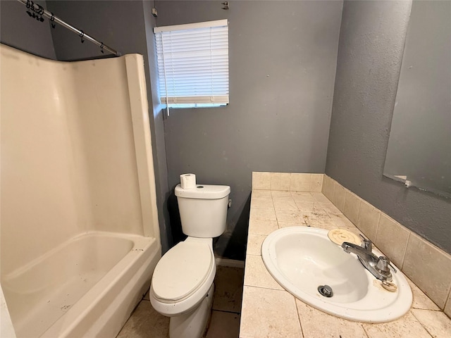 773 Lucky St, Houston, TX 77088 - full bath featuring toilet, vanity, and shower / bathtub combination