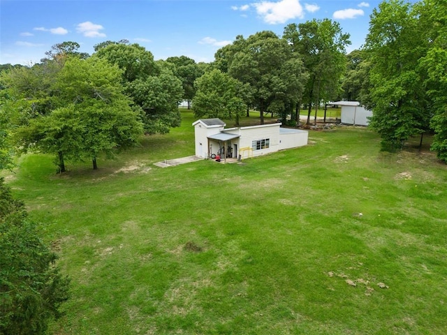 15460 Paradise Point Dr, Willis, TX 77318 - view of grassy yard