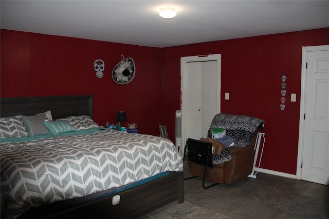 7615 Appleton St, Houston, TX 77022 - bedroom featuring baseboards