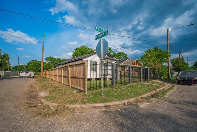 3514 Wyrick St, Houston, TX 77026 - photo 32