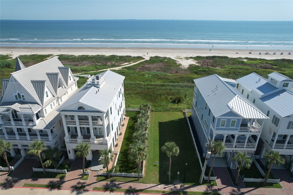 1553 Seaside Dr, Galveston, TX 77550 - photo 1