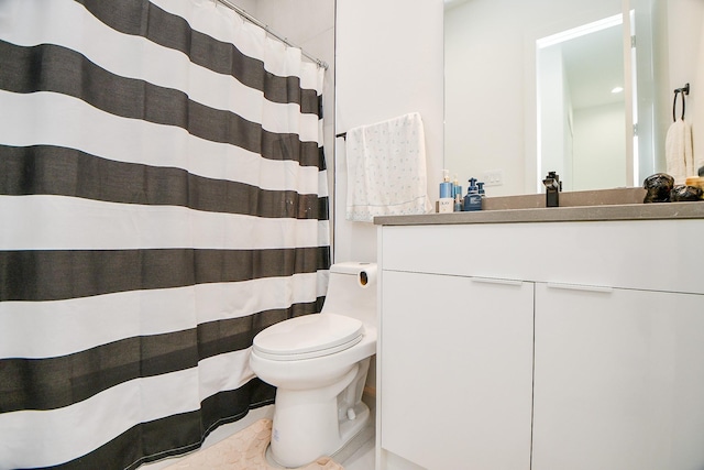7603 Jacquelyn Gardens Ln, Houston, TX 77055 - bathroom with toilet, vanity, marble finish flooring, and curtained shower