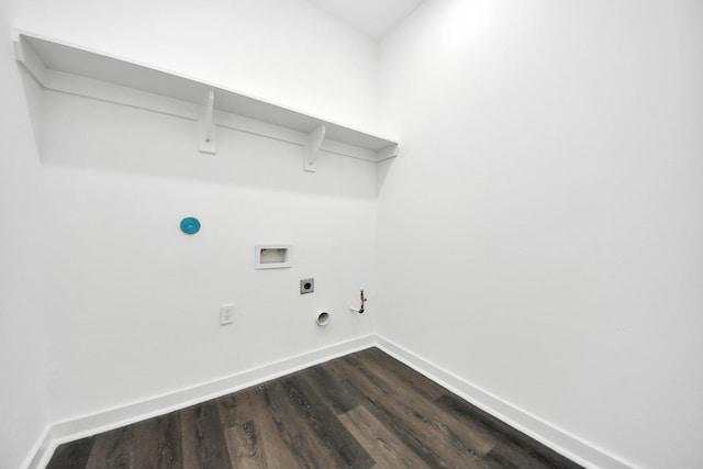 7430 Avenue E Ave E, Beasley, TX 77417 - laundry area featuring hookup for a washing machine, electric dryer hookup, gas dryer hookup, baseboards, and dark wood finished floors