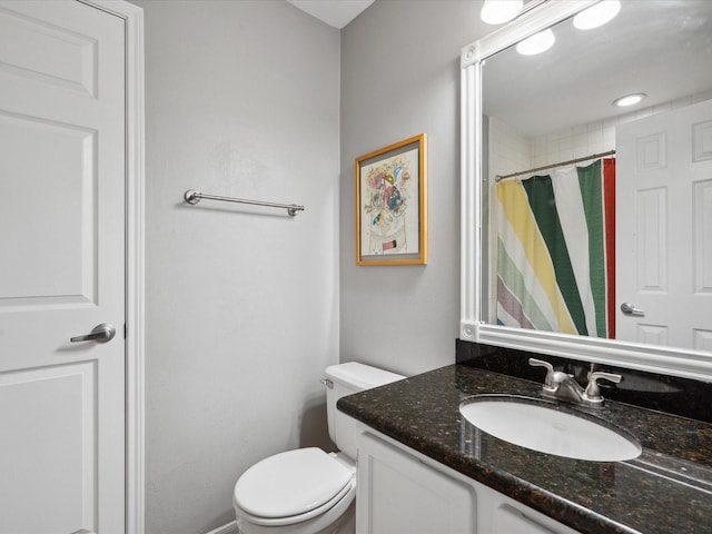 10 Leaf Trace Ct, The Woodlands, TX 77381 - bathroom featuring vanity and curtained shower