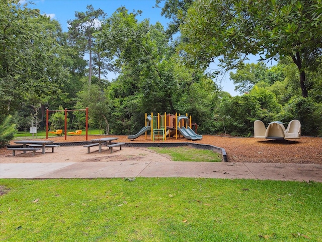 10 Leaf Trace Ct, The Woodlands, TX 77381 - community play area featuring a lawn