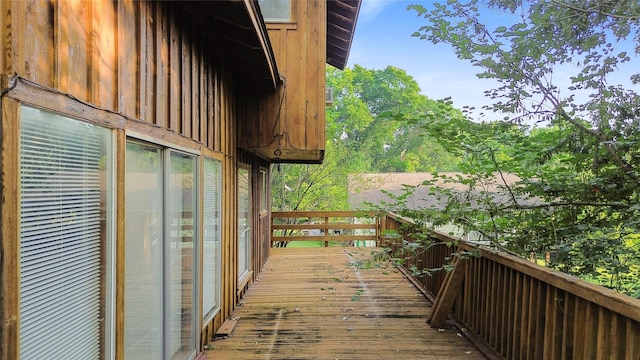 7 Lake Dr, Huntsville, TX 77320 - view of wooden terrace