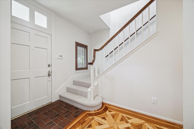 2901 Bammel Ln Unit 17, Houston, TX 77098 - foyer with stairs and baseboards