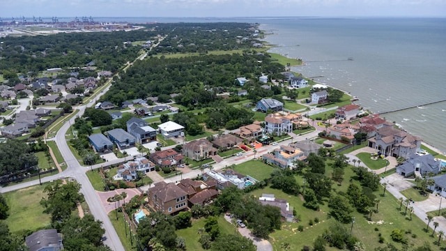 533 Villa Dr, Seabrook, TX 77586