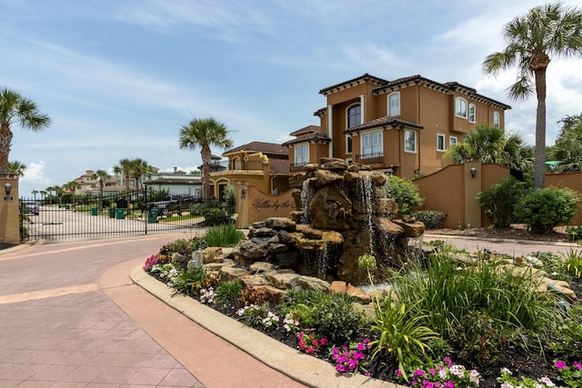 533 Villa Dr, Seabrook, TX 77586