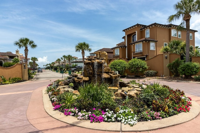 533 Villa Dr, Seabrook, TX 77586