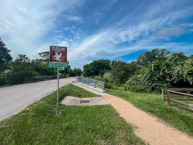 533 Villa Dr, Seabrook, TX 77586