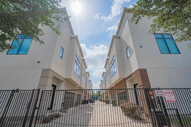 72 N Hutcheson St, Houston, TX 77003 - view of road featuring a gate