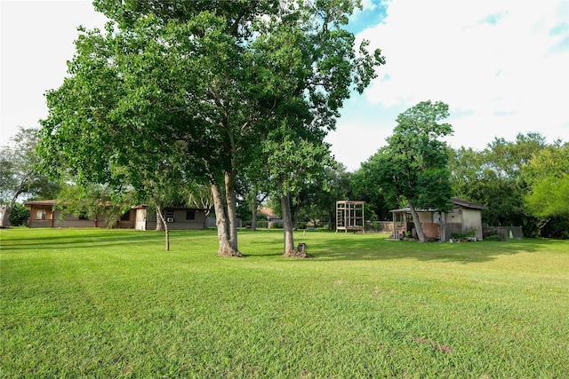 1135 Yaupon St, Freeport, TX 77541 - photo 4