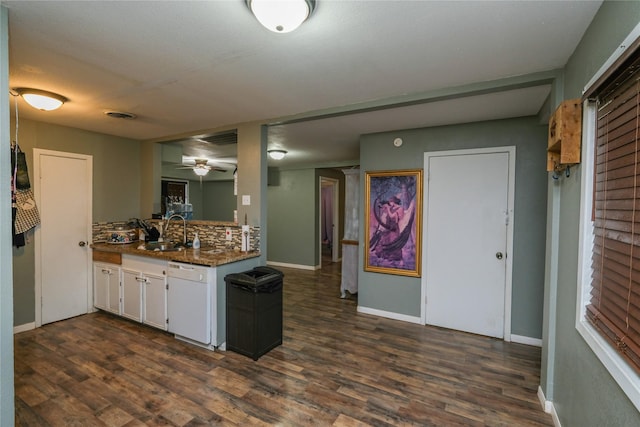 1135 Yaupon St, Freeport, TX 77541 - photo 7