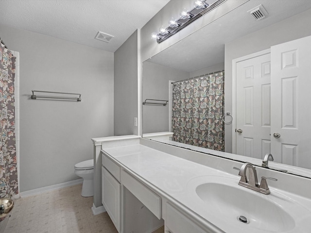 2710 Magnolia Walk, Spring, TX 77388 - full bath with baseboards, toilet, vanity, and a shower with curtain