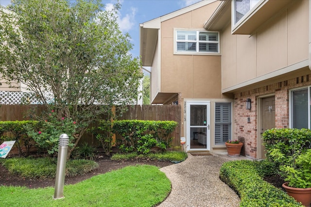 2513 Bering Dr Unit 13, Houston, TX 77057 - property entrance with brick siding